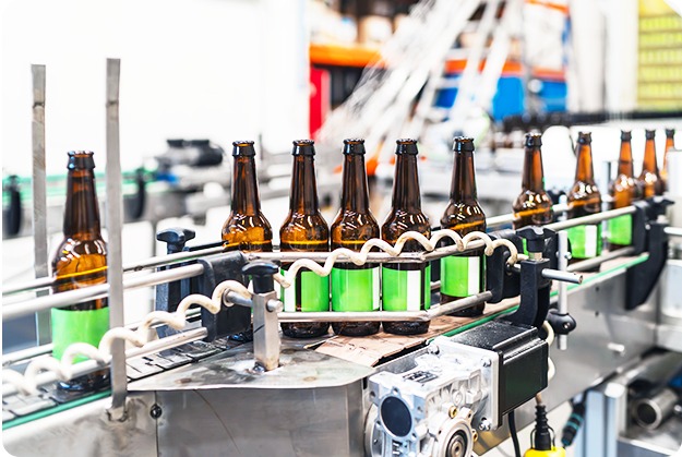 クラフトビールの醸造工程の様子